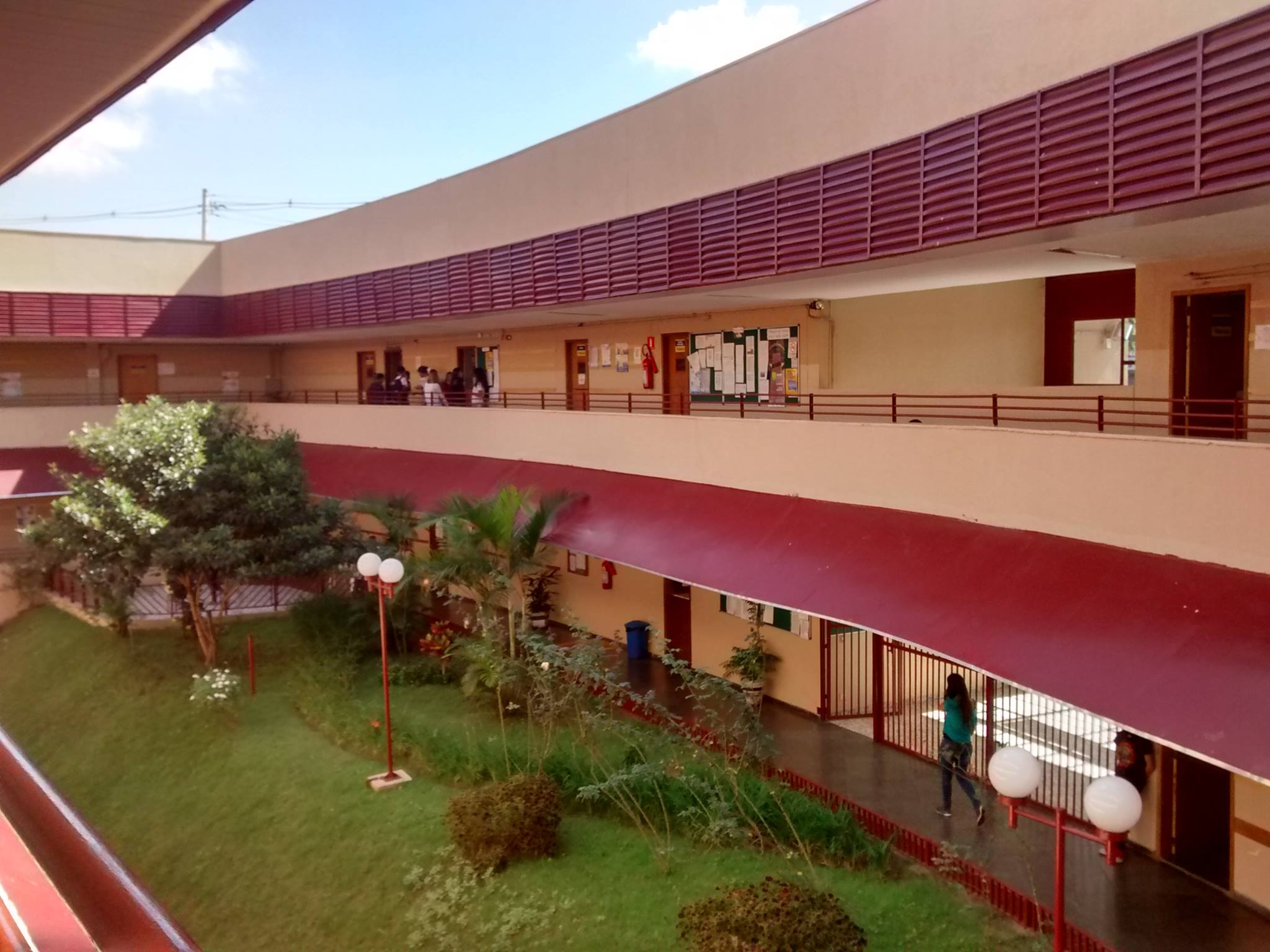 Escola Técnica de Guaianazes abre dez processos seletivos para cadastro reserva de professores