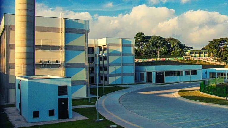 Escola Técnica Estadual de Ferraz de Vasconcelos abre nove processos seletivos de professores