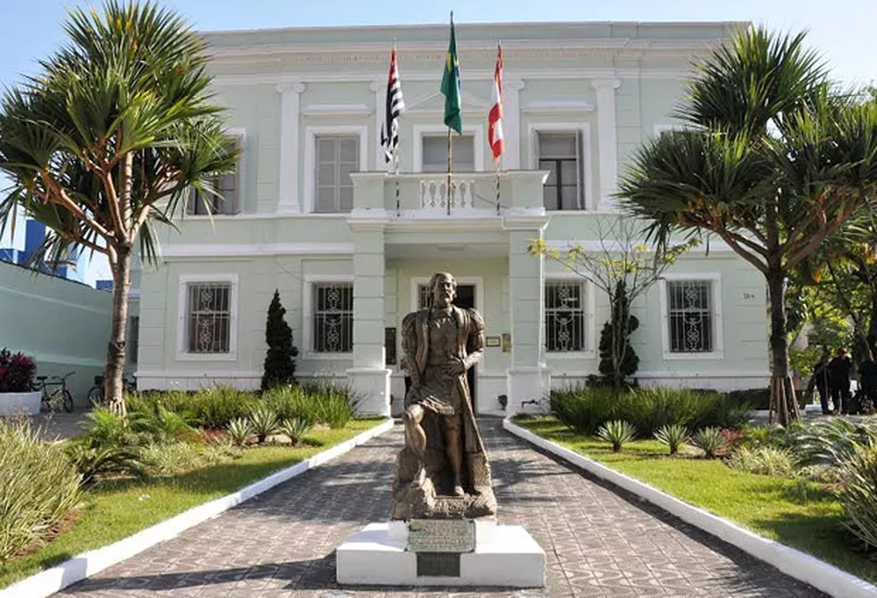 Prefeitura de São Vicente – SP anuncia a retificação de dois Concursos Públicos