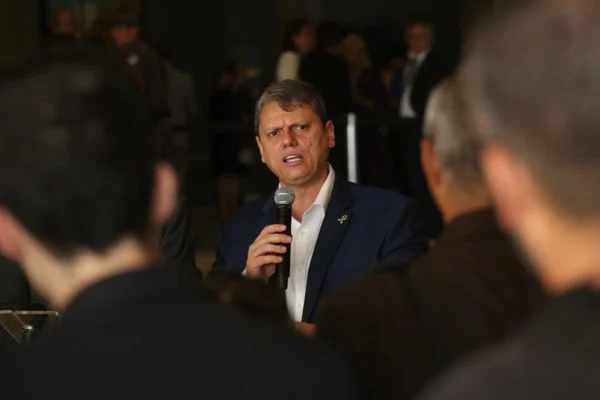 Governador de São Paulo autoriza concurso para contratação de 5,6 mil novos PMs