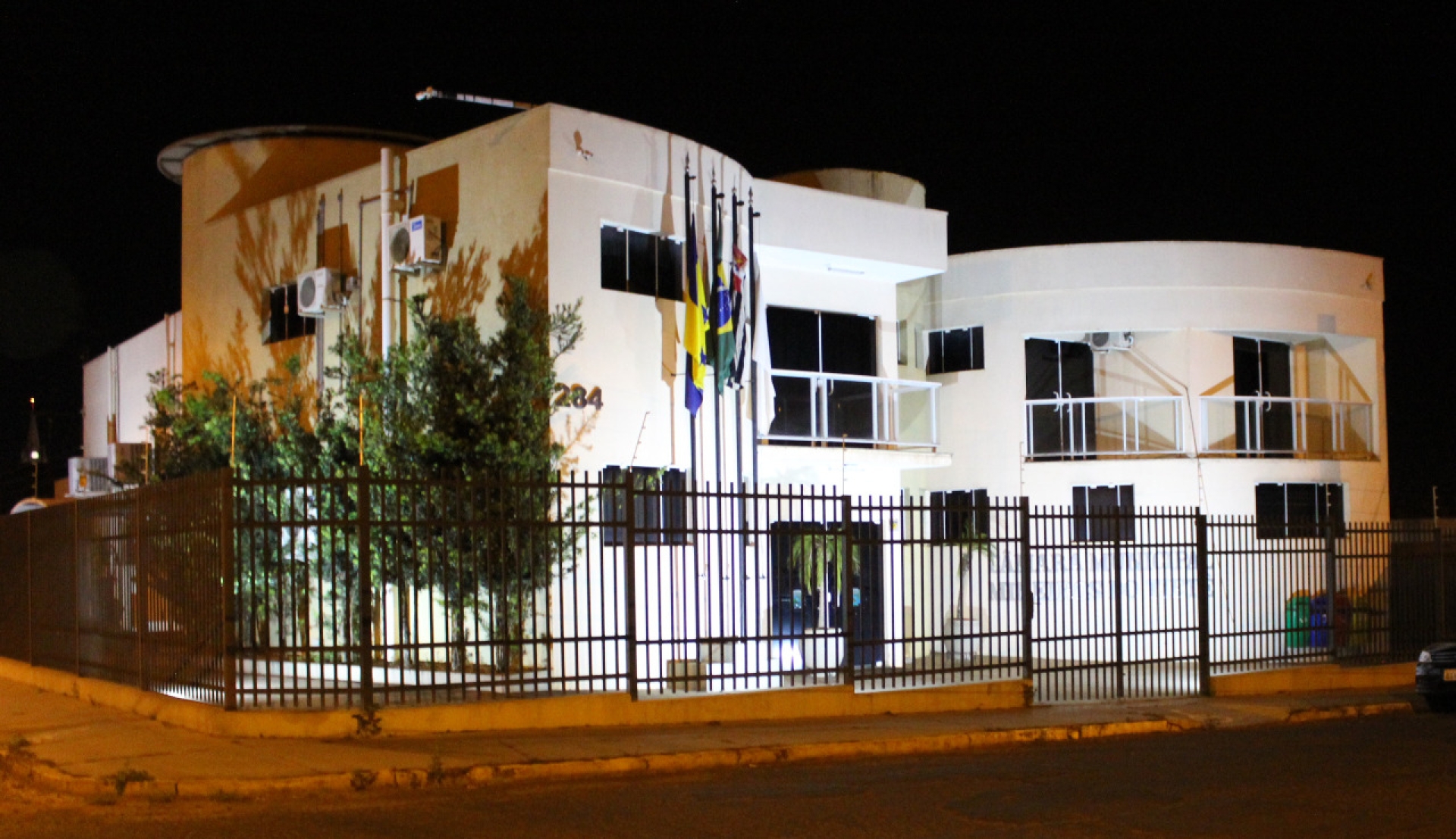 Câmara Municipal de Mineiros do Tietê anuncia Concurso Público para agente de limpeza e copeiro