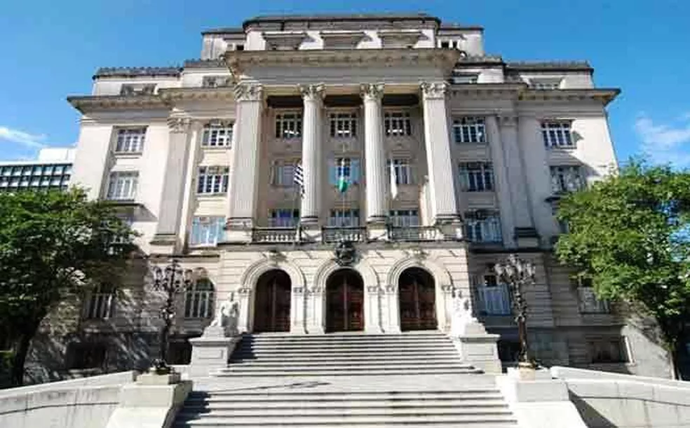 Prefeitura de Santos abre Concurso Público com 42 vagas para níveis fundamental e médio