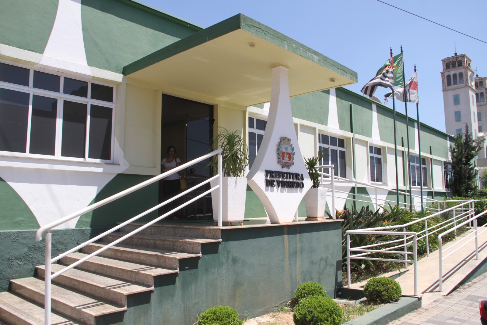 Prefeitura de Vinhedo abre Processo Seletivo com 14 vagas