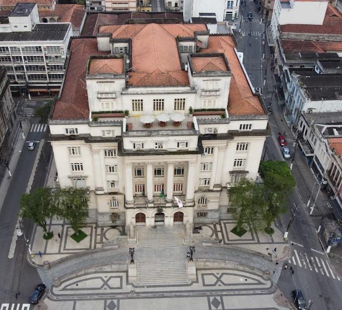 Prefeitura de Santos anuncia Concurso Público com mais de 300 vagas