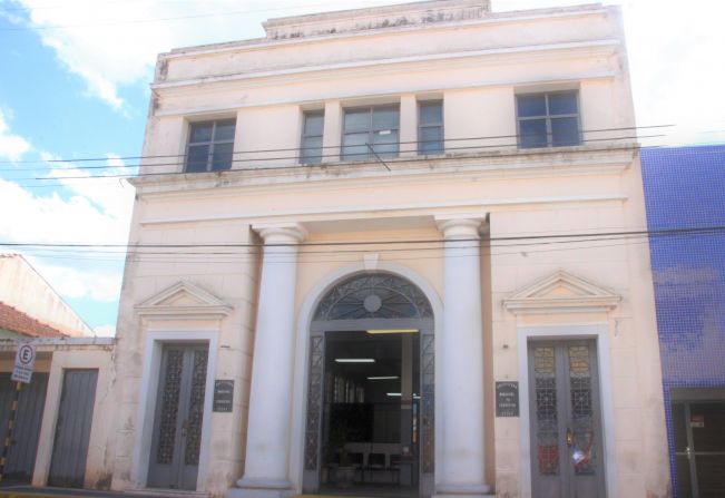 Prefeitura de Cerqueira César – SP abre inscrições para Processo Seletivo na área da educação