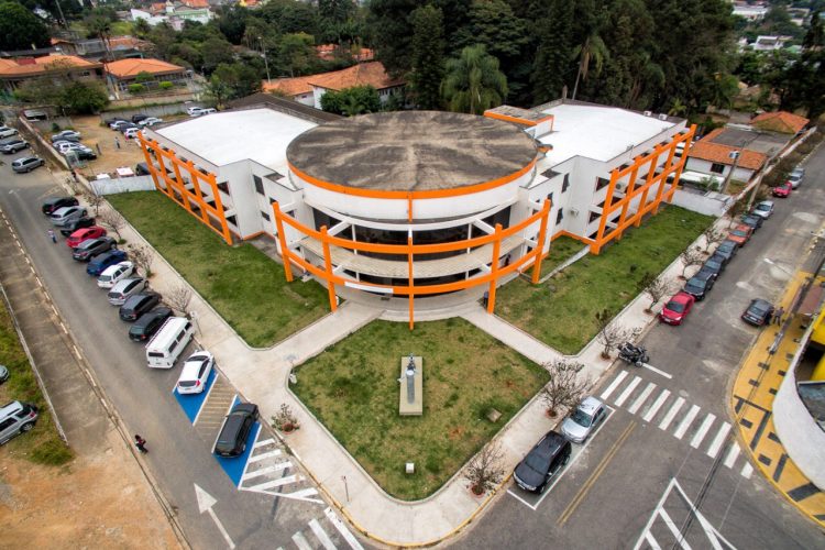 Prefeitura de Ferraz de Vasconcelos abre Concurso Público com 8 vagas para coveiros