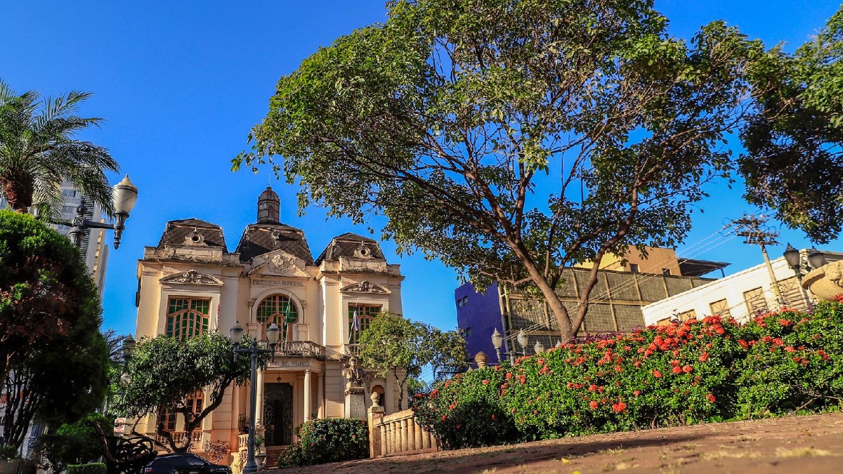 Prefeitura de Ribeirão Preto anuncia Concurso Público com 180 vagas na área da educação