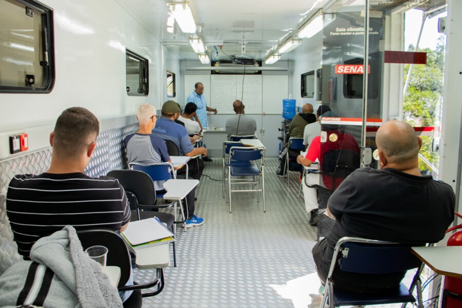 Prefeitura de Carapicuíba e Senai lançam programa de cursos gratuitos de qualificação
