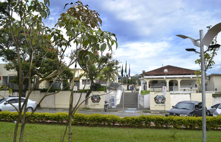 Prefeitura de Cajamar abre Concurso Público com vagas para níveis médio e superior