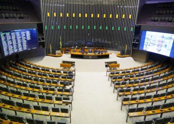 Câmara dos Deputados anuncia Concursos Públicos com 749 vagas e salários a partir de R$ 26,1 mil